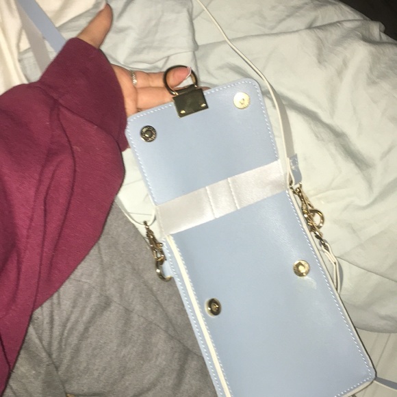 Purse - Picture 2 of 4